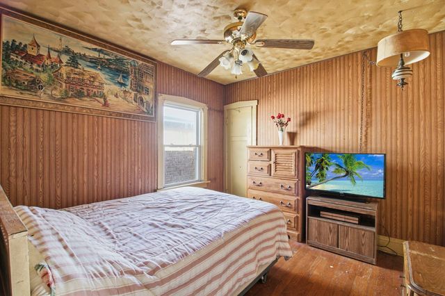 1427 S 21st Avenue, Maywood, IL 60153