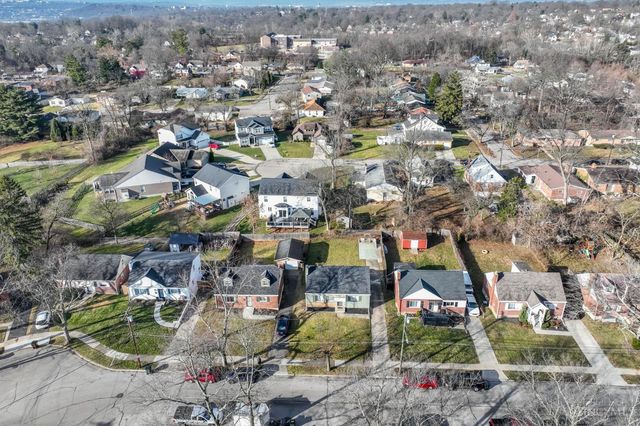 6097 W Fordham Place, Silverton, OH 45213