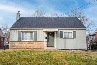6097 W Fordham Place, Silverton, OH 45213