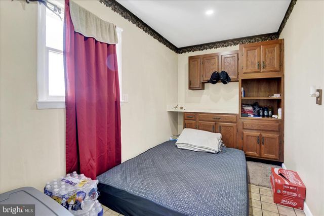 6742 MOUNT PHILLIP RD, Frederick, MD 21703
