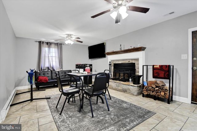 6742 MOUNT PHILLIP RD, Frederick, MD 21703