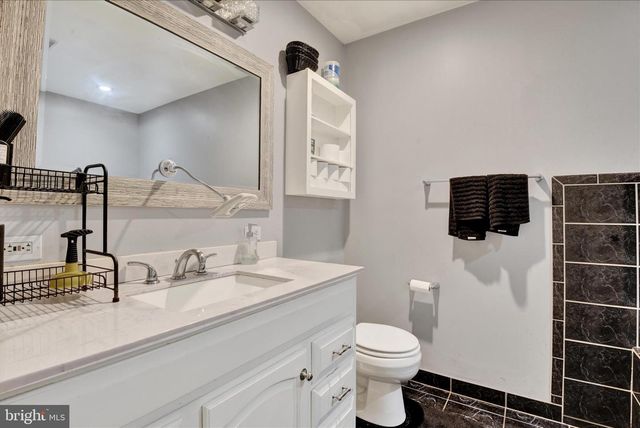 6742 MOUNT PHILLIP RD, Frederick, MD 21703