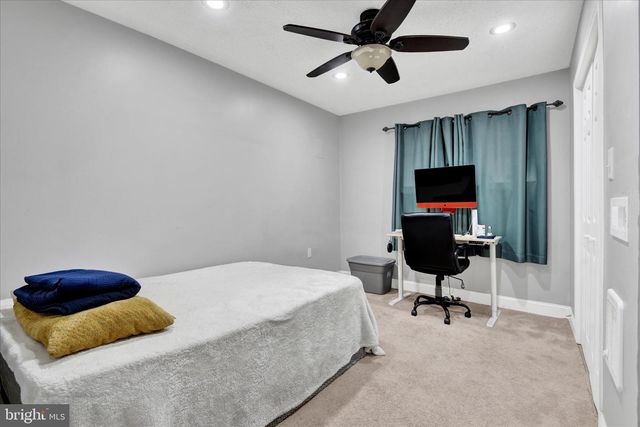 6742 MOUNT PHILLIP RD, Frederick, MD 21703
