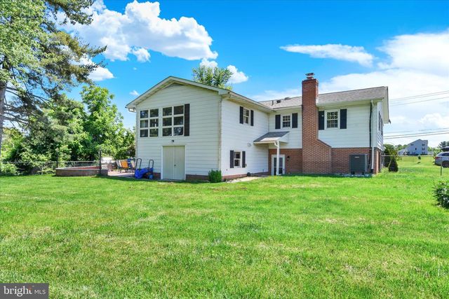 6742 MOUNT PHILLIP RD, Frederick, MD 21703