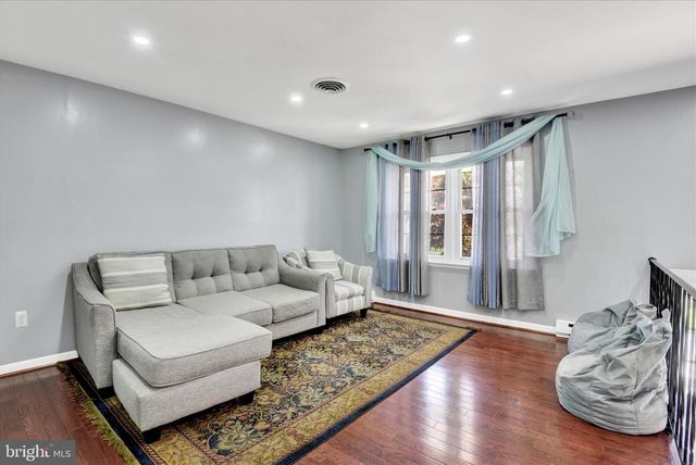 6742 MOUNT PHILLIP RD, Frederick, MD 21703