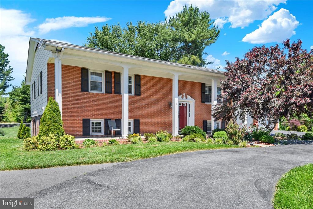 6742 MOUNT PHILLIP RD, Frederick, MD 21703