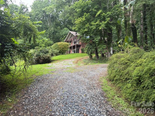 4897 Hwy 226 Highway N, Little Switzerland, NC 28749