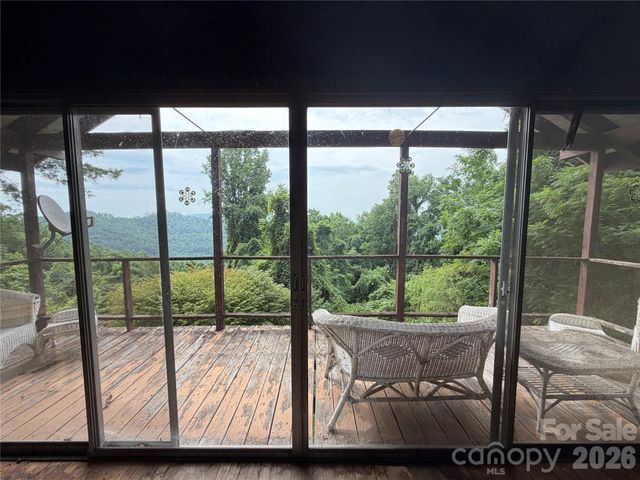 4897 Hwy 226 Highway N, Little Switzerland, NC 28749