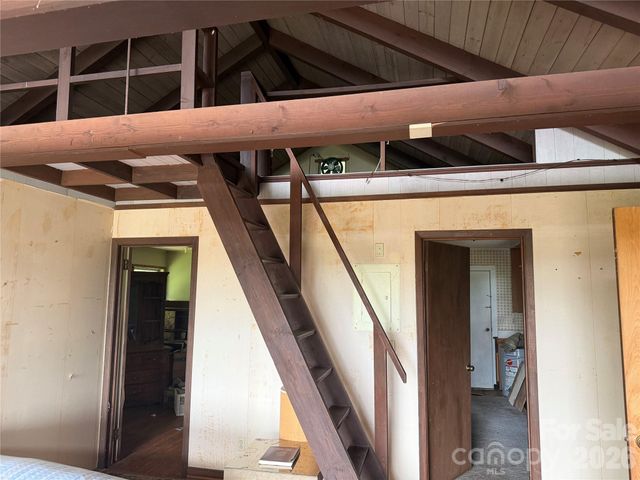 4897 Hwy 226 Highway N, Little Switzerland, NC 28749
