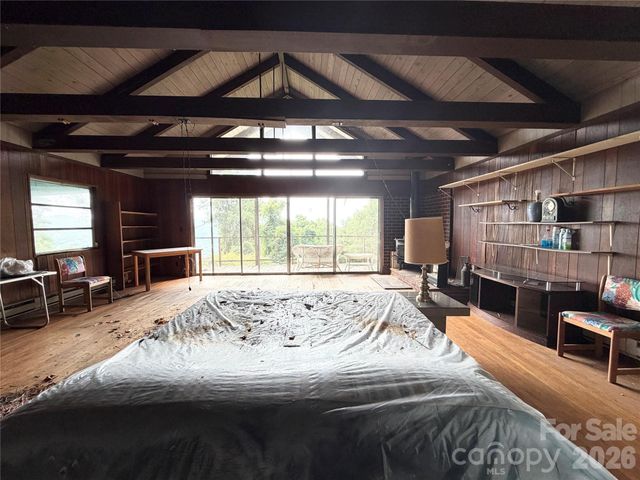 4897 Hwy 226 Highway N, Little Switzerland, NC 28749