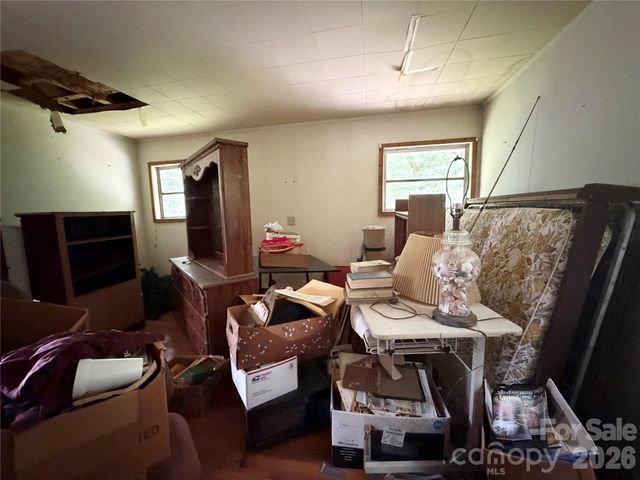 4897 Hwy 226 Highway N, Little Switzerland, NC 28749
