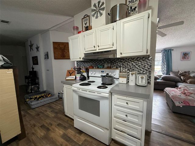 302 DONALD LANE, Winter Haven, FL 33880