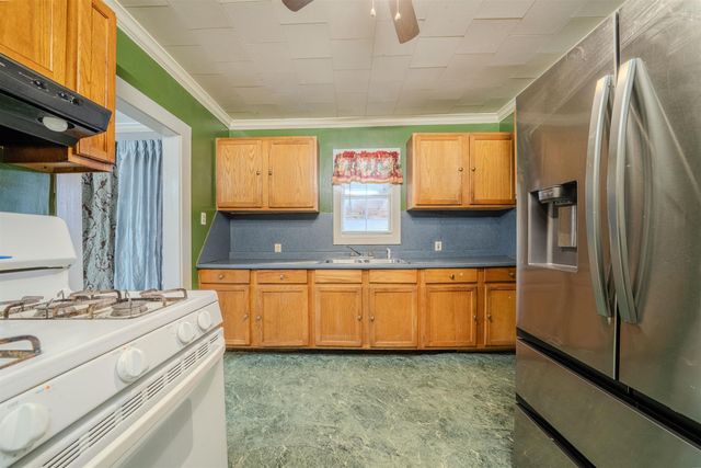 505 Wesson, Marshall, TX 75670