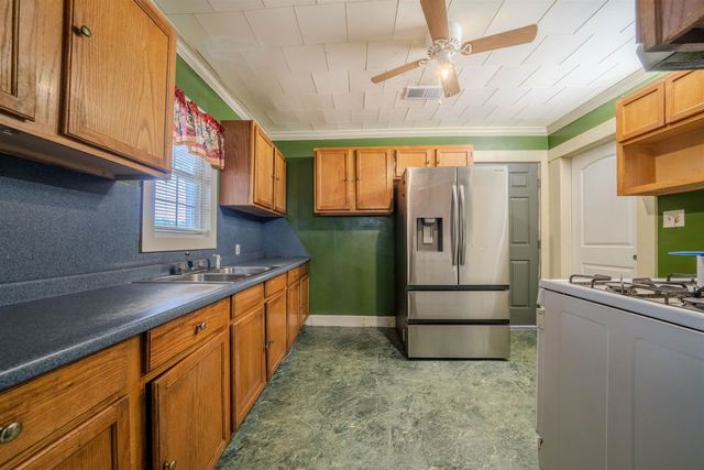 505 Wesson, Marshall, TX 75670