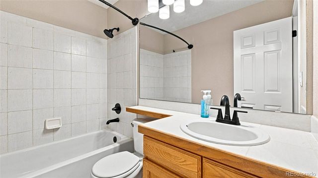 19332 E Berry Place, Aurora, CO 80015
