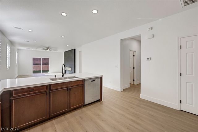 7035 Thistle Ridge Street, Las Vegas, NV 89166