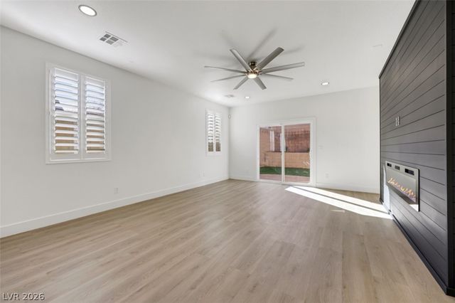 7035 Thistle Ridge Street, Las Vegas, NV 89166