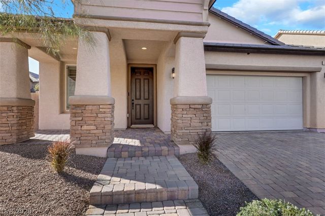 7035 Thistle Ridge Street, Las Vegas, NV 89166