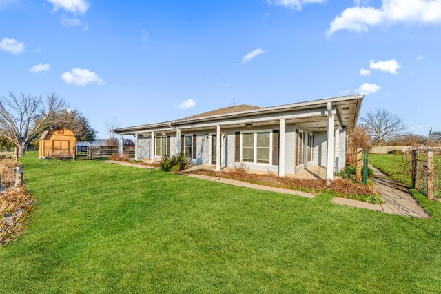 420 County Road 2904, Dodd City, TX 75438