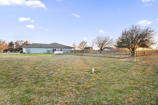 420 County Road 2904, Dodd City, TX 75438