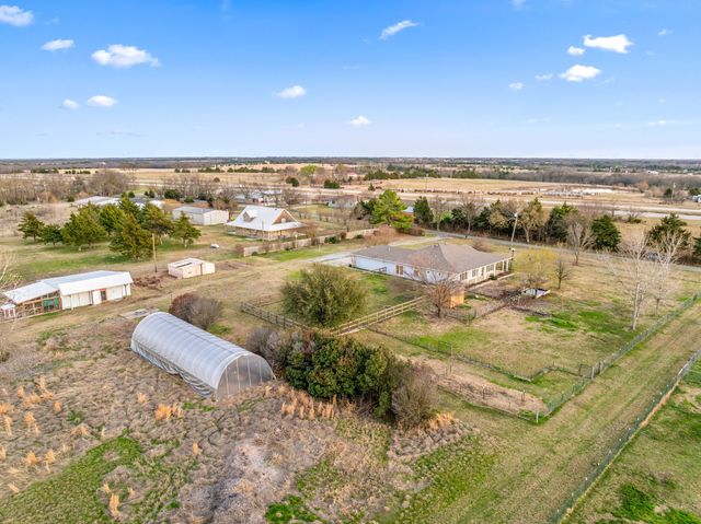 420 County Road 2904, Dodd City, TX 75438