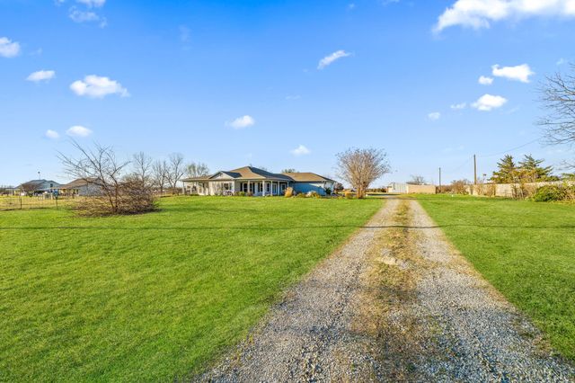 420 County Road 2904, Dodd City, TX 75438