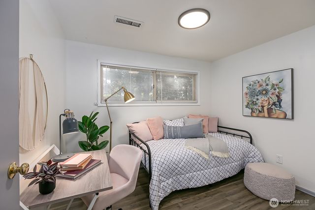 5606 222nd Place SW, Mountlake Terrace, WA 98043