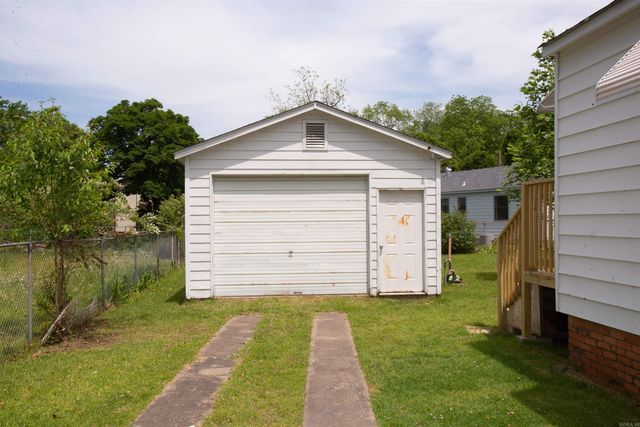 303 Boggs Street, North Little Rock, AR 72117