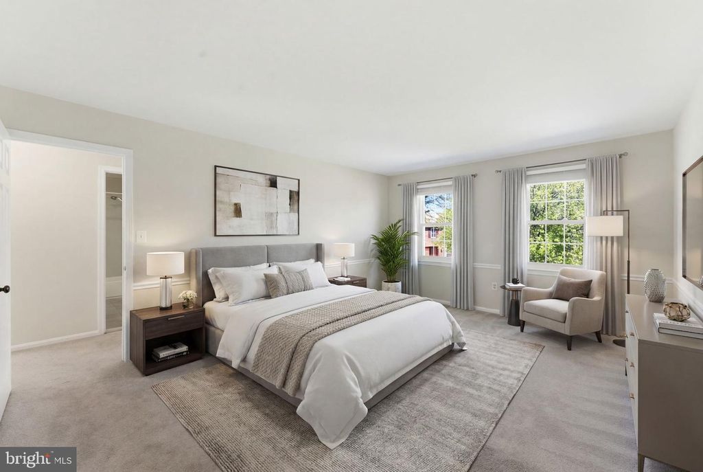 Image 18 of property listing at 14704 PINTO LN, Rockville, MD 20850