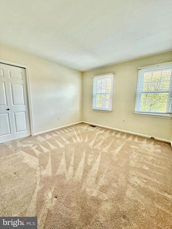 Image 22 of property listing at 14704 PINTO LN, Rockville, MD 20850