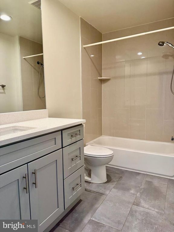 Image 23 of property listing at 14704 PINTO LN, Rockville, MD 20850