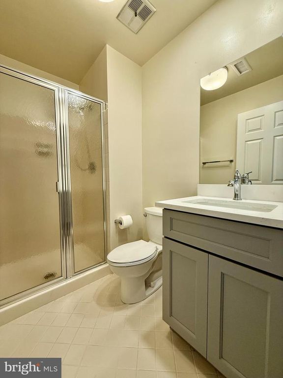 Image 27 of property listing at 14704 PINTO LN, Rockville, MD 20850