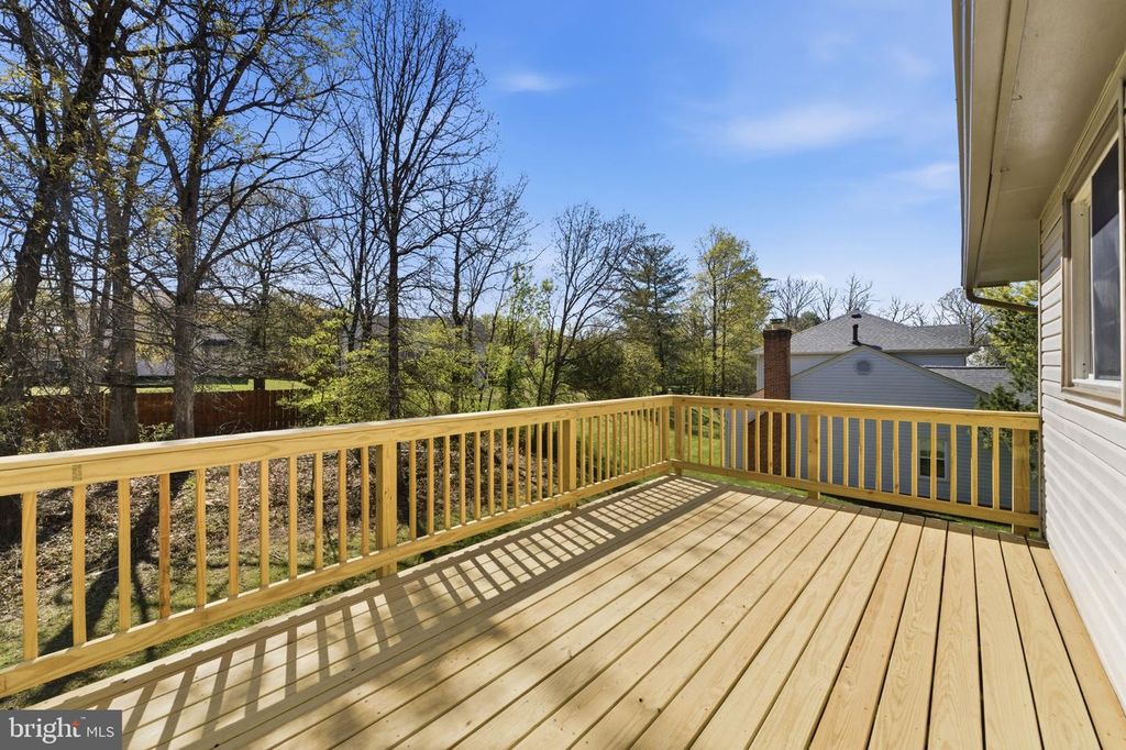 Image 36 of property listing at 14704 PINTO LN, Rockville, MD 20850