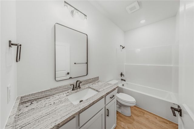 23 Ironside Lane, Bella Vista, AR 72715