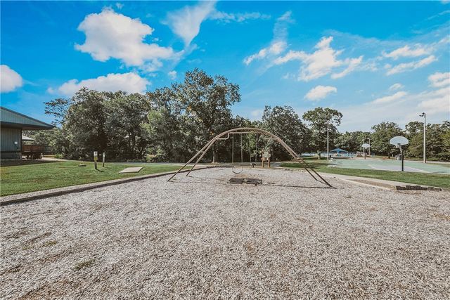 23 Ironside Lane, Bella Vista, AR 72715