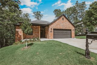 23 Ironside Lane, Bella Vista, AR 72715