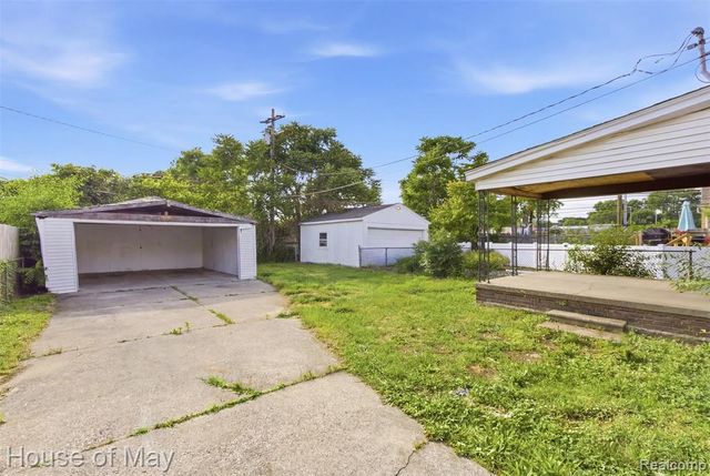 11411 Marion, Redford, MI 48239