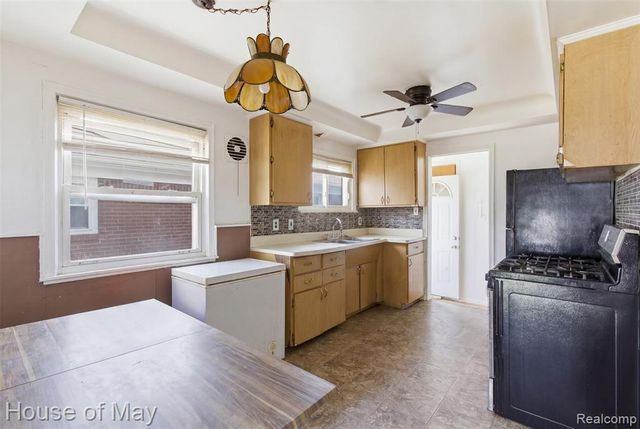 11411 Marion, Redford, MI 48239