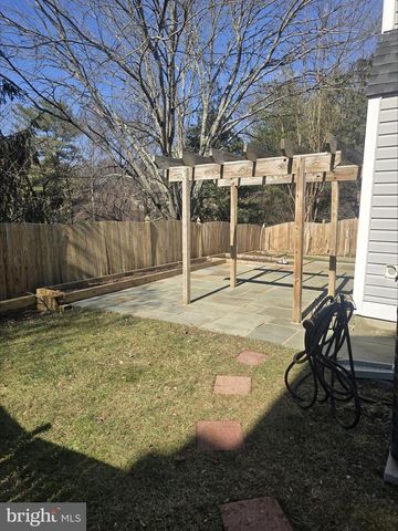 20323 SWALLOW POINT RD, Gaithersburg, MD 20886