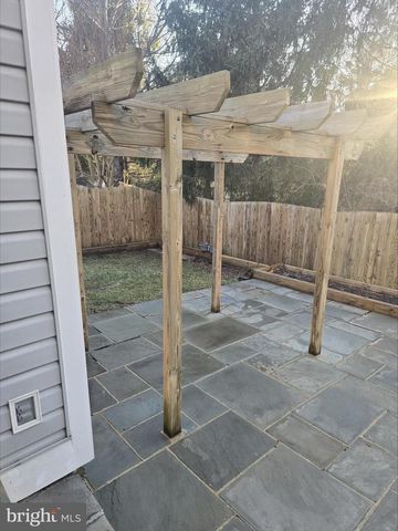 20323 SWALLOW POINT RD, Gaithersburg, MD 20886