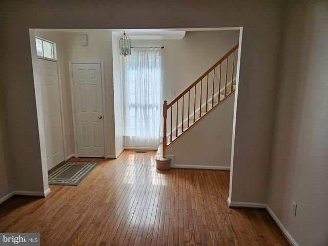 20323 SWALLOW POINT RD, Gaithersburg, MD 20886