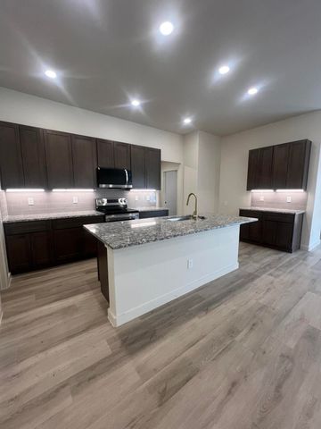 13815 Gary Avenue, Lubbock, TX 79423