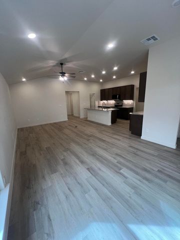 13815 Gary Avenue, Lubbock, TX 79423