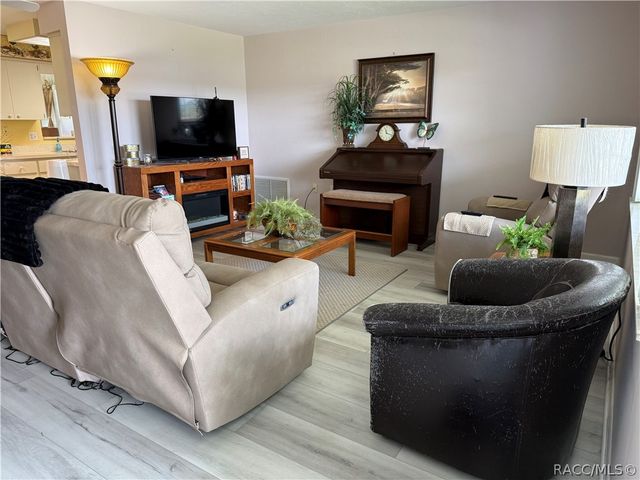 273 W Casurina Place, Beverly Hills, FL 34465