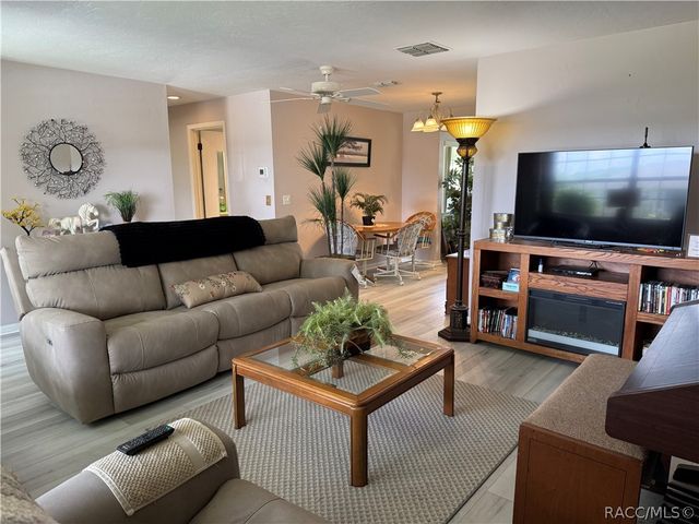 273 W Casurina Place, Beverly Hills, FL 34465