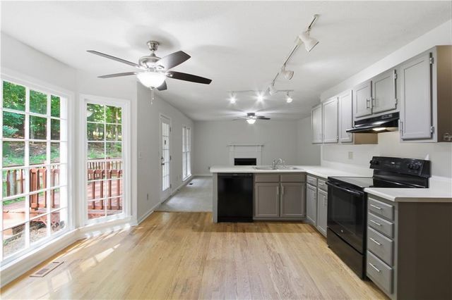 220 Braemar Road, Fayetteville, GA 30215