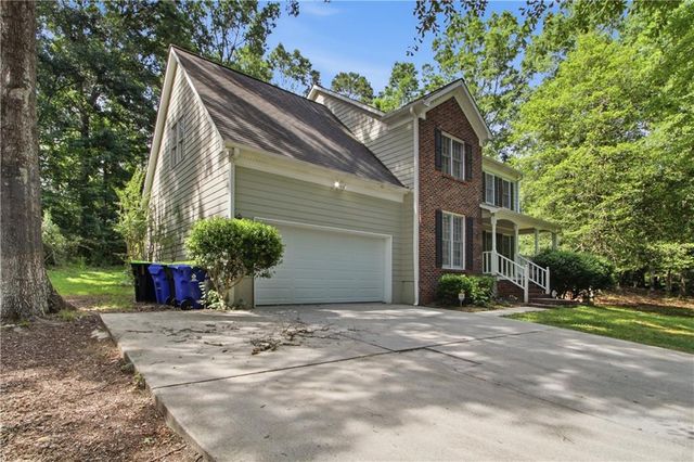 220 Braemar Road, Fayetteville, GA 30215