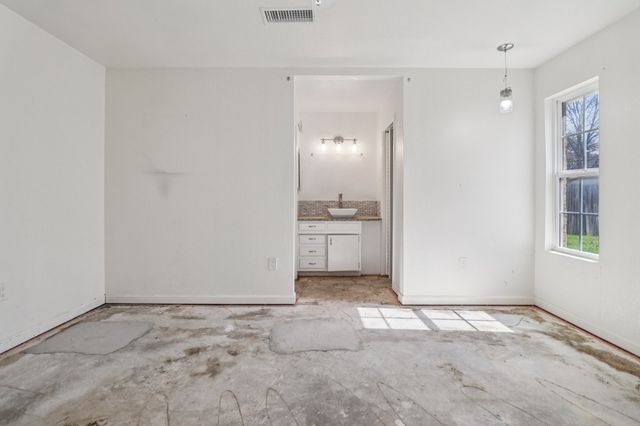 245 Straw Road, Saginaw, TX 76179