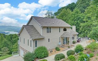 880 Locust Trail, Hiawassee, GA 30546