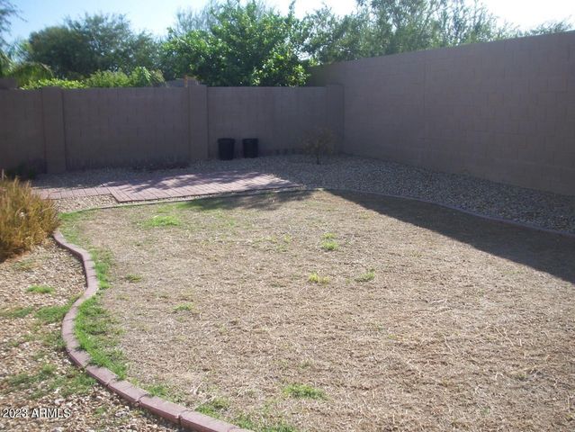 10945 W Loma Lane, Peoria, AZ 85345